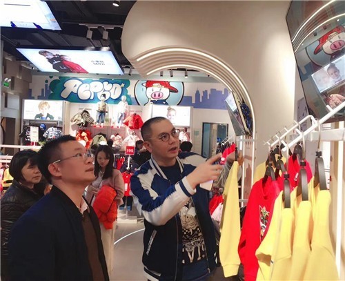 開業(yè)3天業(yè)績達32萬的“黑”店，為什么寧愿排隊也要去？