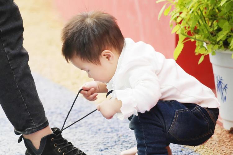 超八成受訪家長稱：會(huì)比較自家孩子與別人家孩子