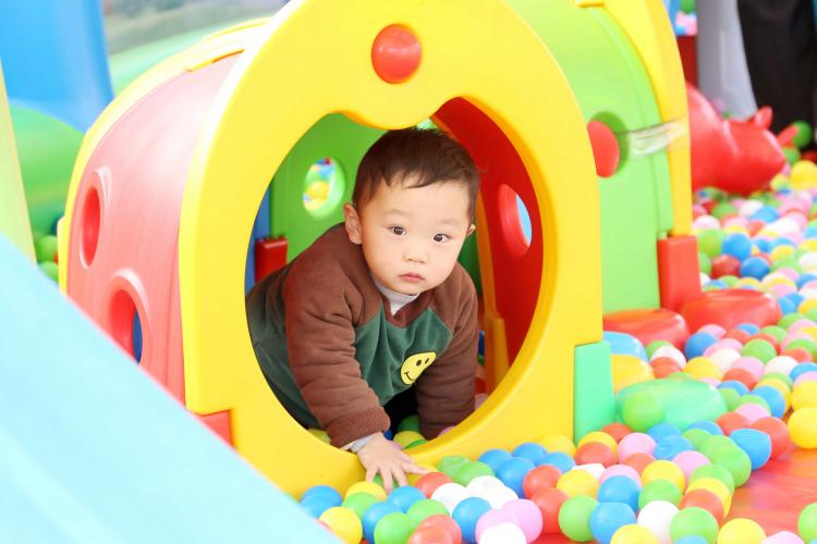 研究發(fā)現(xiàn)：寶寶出生后6年內(nèi) 家長都睡不好