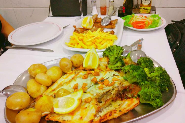 2歲男孩，食管出現(xiàn)漏洞，兩次大手術保命，都怪老人太無知了