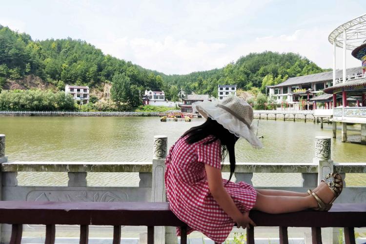 在新生代父母中尋找機(jī)會(huì)的家庭教育，要成為紅海了嗎？