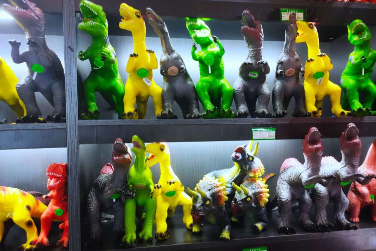 二手交易市場(chǎng)，玩具人的掘金地？