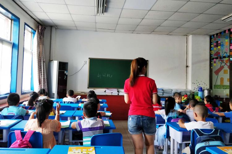 不必為孩子座位過分焦慮