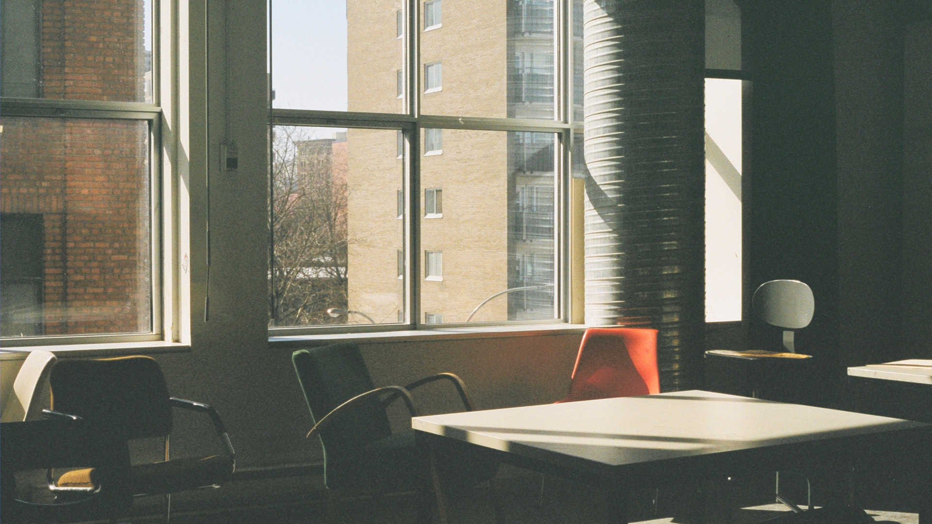 上海養(yǎng)個孩子到初中要花80萬？看這份報告怎么說