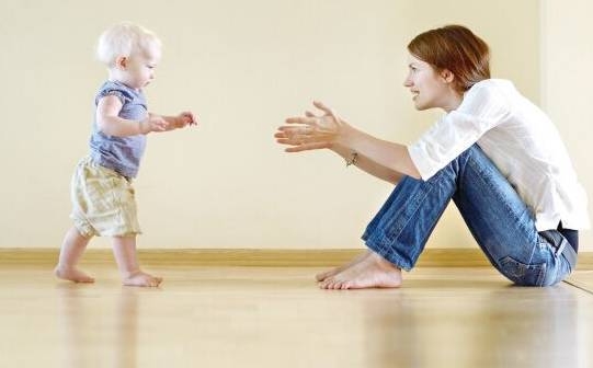 彈跳運(yùn)動(dòng) 讓寶寶IQ動(dòng)起來