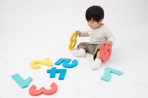 幾歲開始教寶寶識字最好？才不會錯過最佳智力發(fā)育期