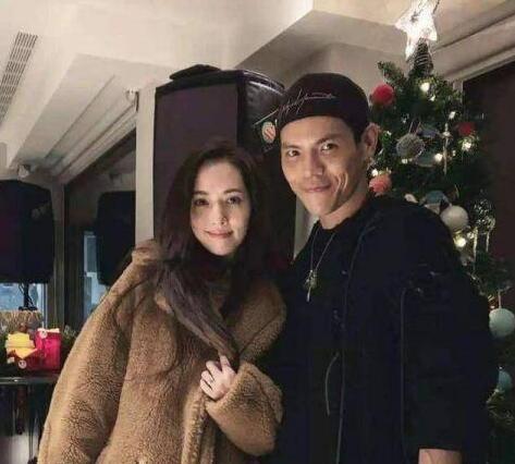 向佐發(fā)圖暗示郭碧婷懷孕 向太發(fā)文疑否認郭碧婷懷孕