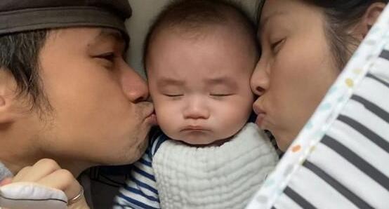 父親節(jié)到來明星親子紛紛曬好消息 懷二胎曬萌娃一樣都不能少