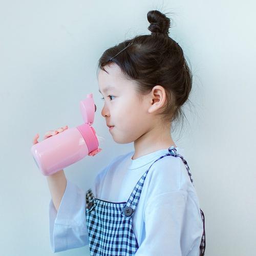 “媽媽?zhuān)铱梢院瓤谒畣?”孩子的話(huà)讓媽媽懊悔不已