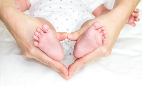 嬰兒能不能分辨出來自己的爸爸媽媽？答案很有趣