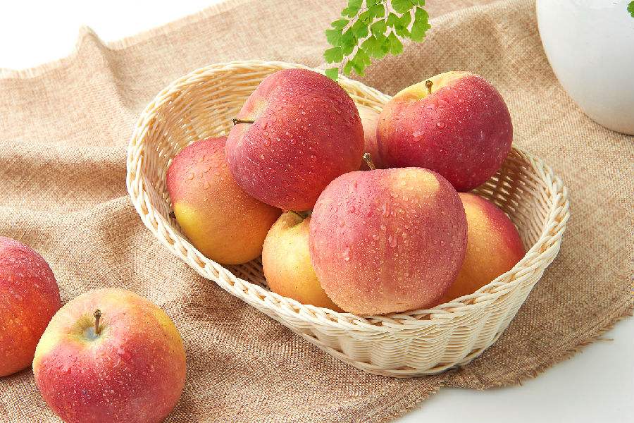 孩子遇到了秋季腹瀉，家長應(yīng)該給孩子吃什么?