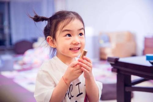 親貝觀察丨為什么明星的女兒，往往長大都好看了？