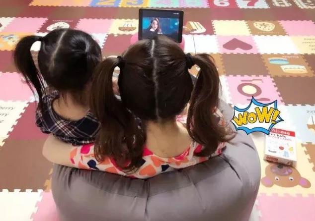 你的親子照太平淡？學(xué)學(xué)明星爹媽的親子時尚吧！