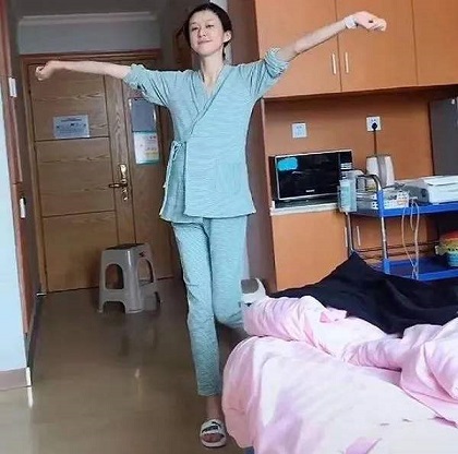 開二指產(chǎn)婦淡定跳“催生舞”，準媽媽做這些訓(xùn)練讓生產(chǎn)更輕松