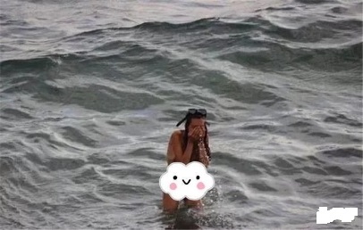 “最強產(chǎn)婦”去海里游泳順便生娃，這位俄羅斯寶媽火了