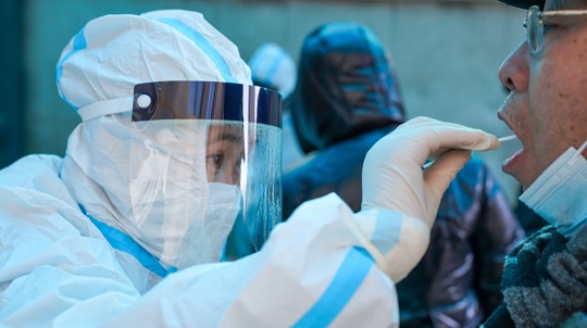 石家莊首例確診患者戴口罩依舊被感染，疫情當(dāng)下我們?cè)撊绾畏酪撸?/>
      <div   id=