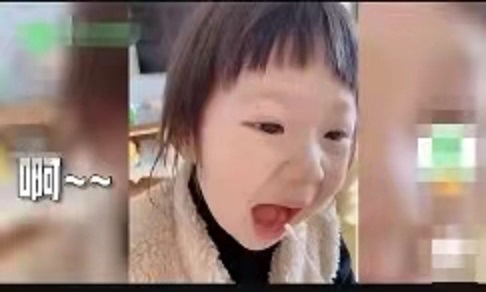 寶媽幫萌娃提前“預(yù)習(xí)”核酸檢測，萌娃成功做到了，點(diǎn)贊！