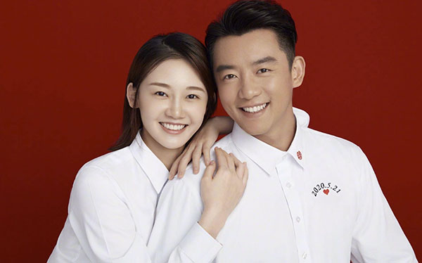 同樣是曬寶寶藝術照，為什么大家對王祖藍和鄭愷的差距這么大？