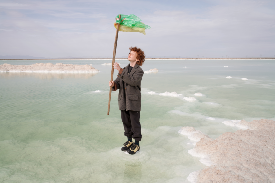 走進(jìn)一片「純凈海洋」里 蓬馬2021冬季新品發(fā)布，聚焦少年的日常環(huán)保行為