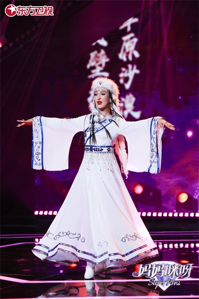 謝楠《媽媽咪呀8》上揭秘吳京育兒必學(xué)項目，初代“香妃”喚醒追劇回憶