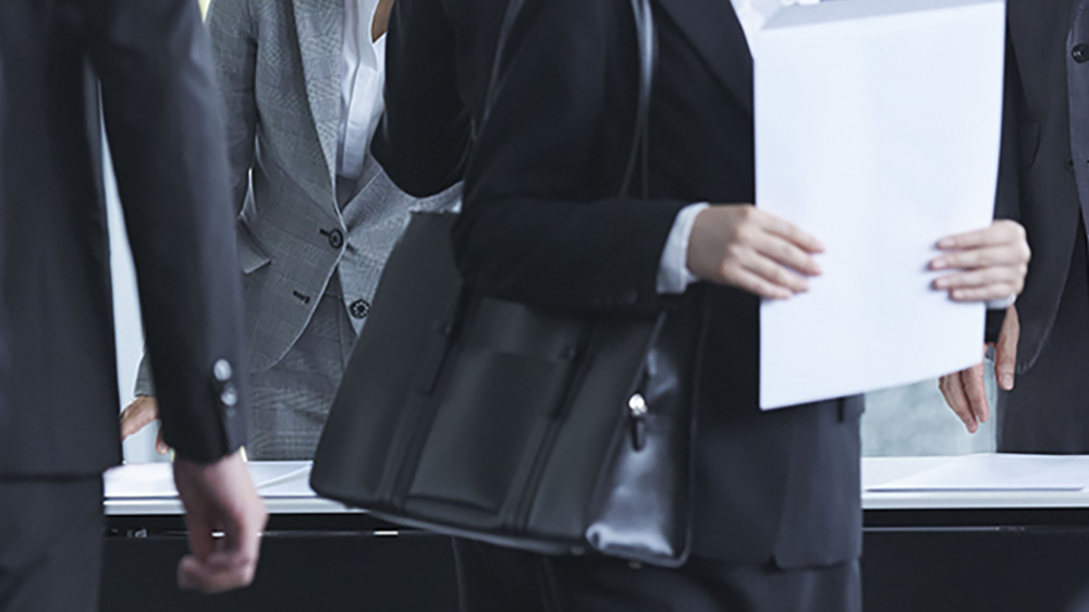 女性求職被問(wèn)是否愿意3年不生娃？記者調(diào)查職場(chǎng)女性遭遇隱性歧視